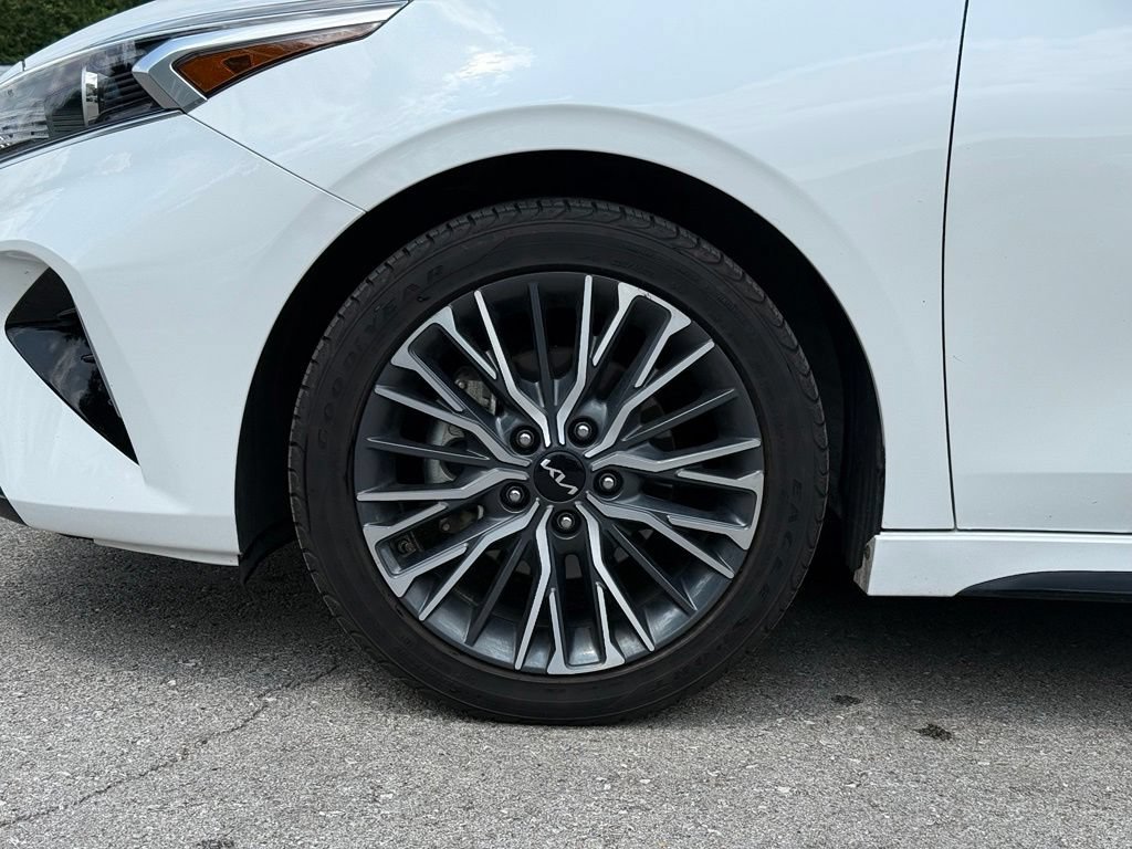 Used 2023 Kia Forte GT-Line w/ GT-Line Technology Package FWD image 5