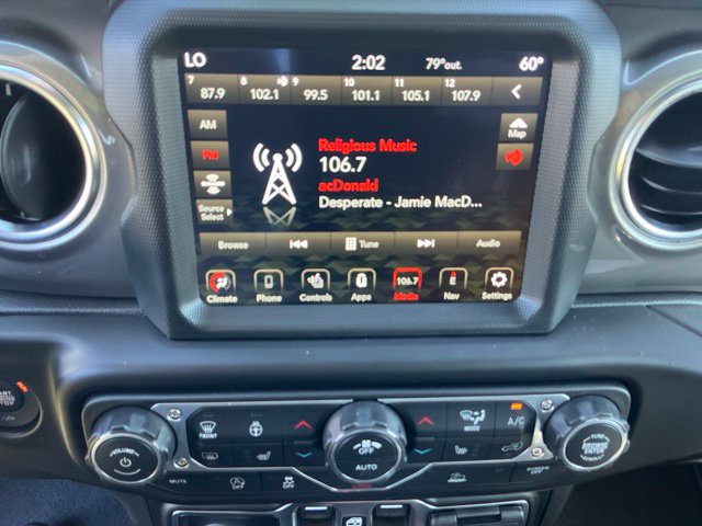 Used 2022 Jeep Gladiator Overland w/ Cold Weather Group AWD/4WD image 14