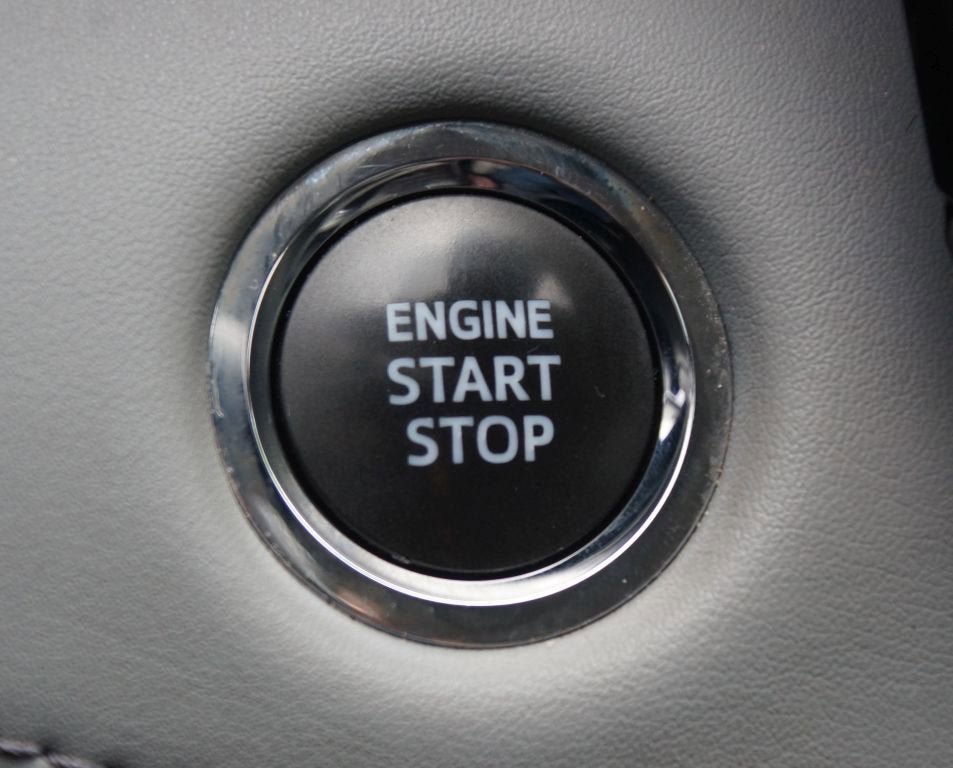 Used 2023 Toyota Highlander Limited FWD image 10