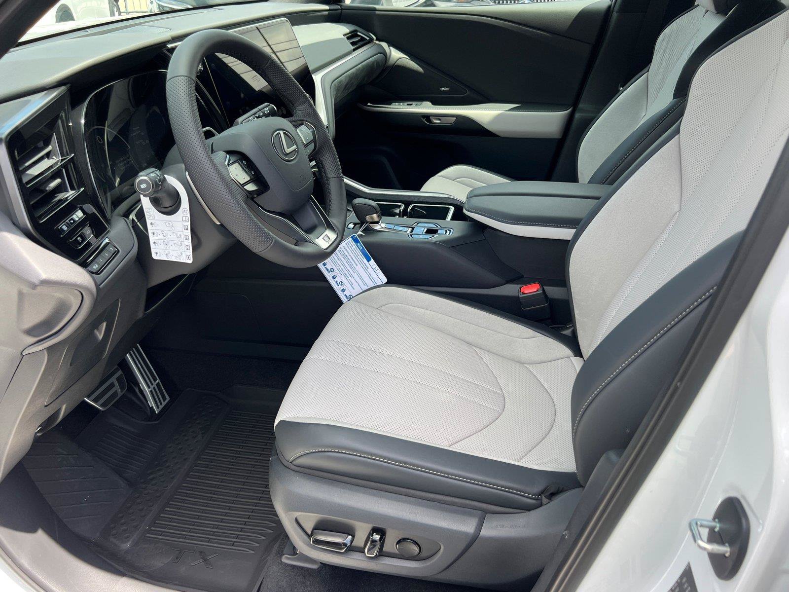 New 2026 Lexus TX 500h AWD image 9