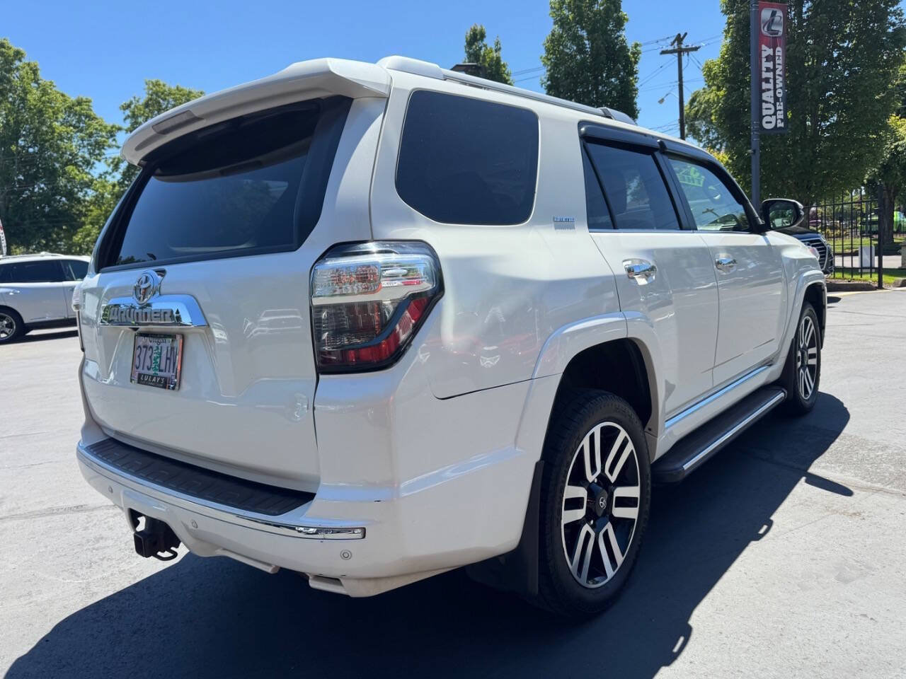 Used 2015 Toyota 4Runner Limited AWD/4WD image 5