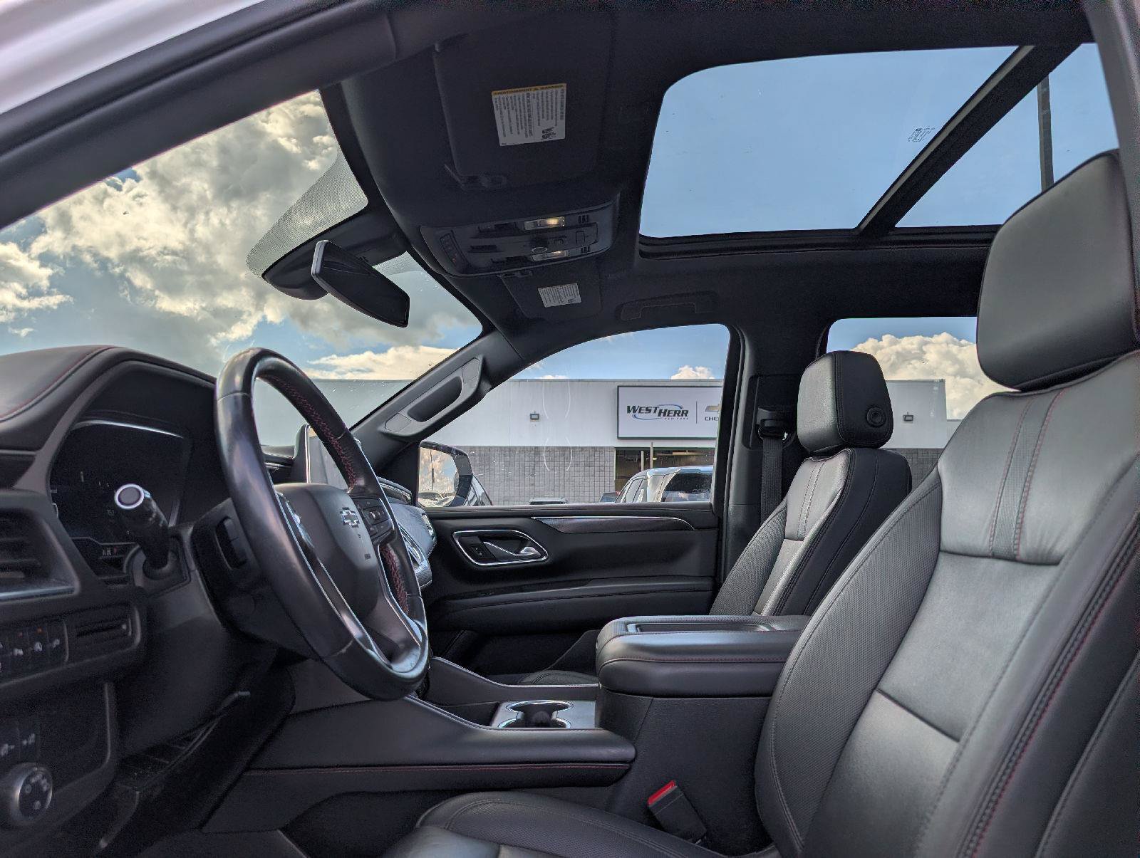 Used 2022 Chevrolet Tahoe RST AWD/4WD image 10