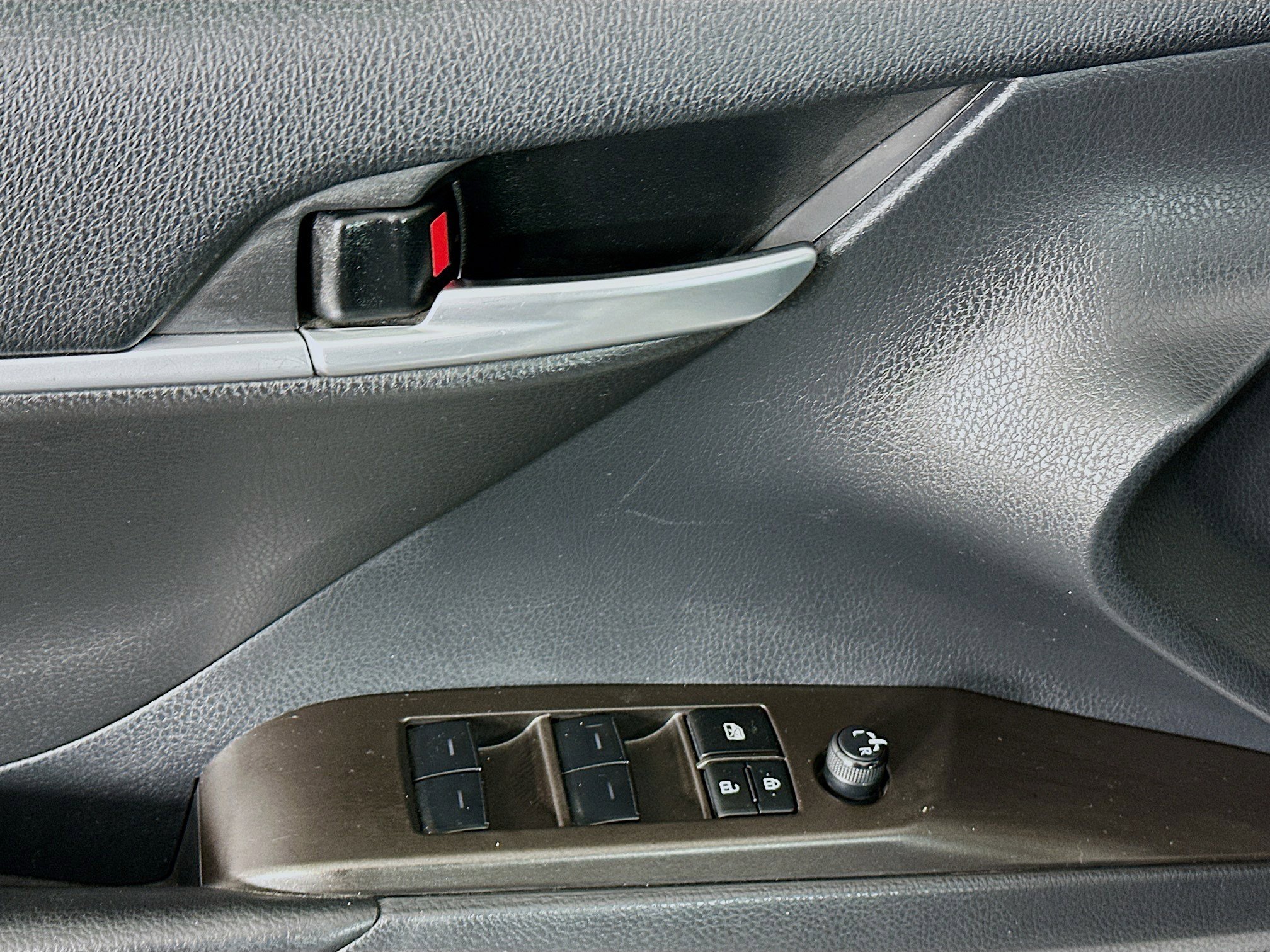 Used 2023 Toyota Camry SE image 15