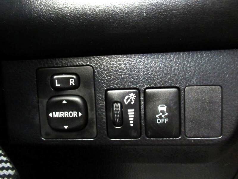 Used 2013 Toyota RAV4 XLE image 16