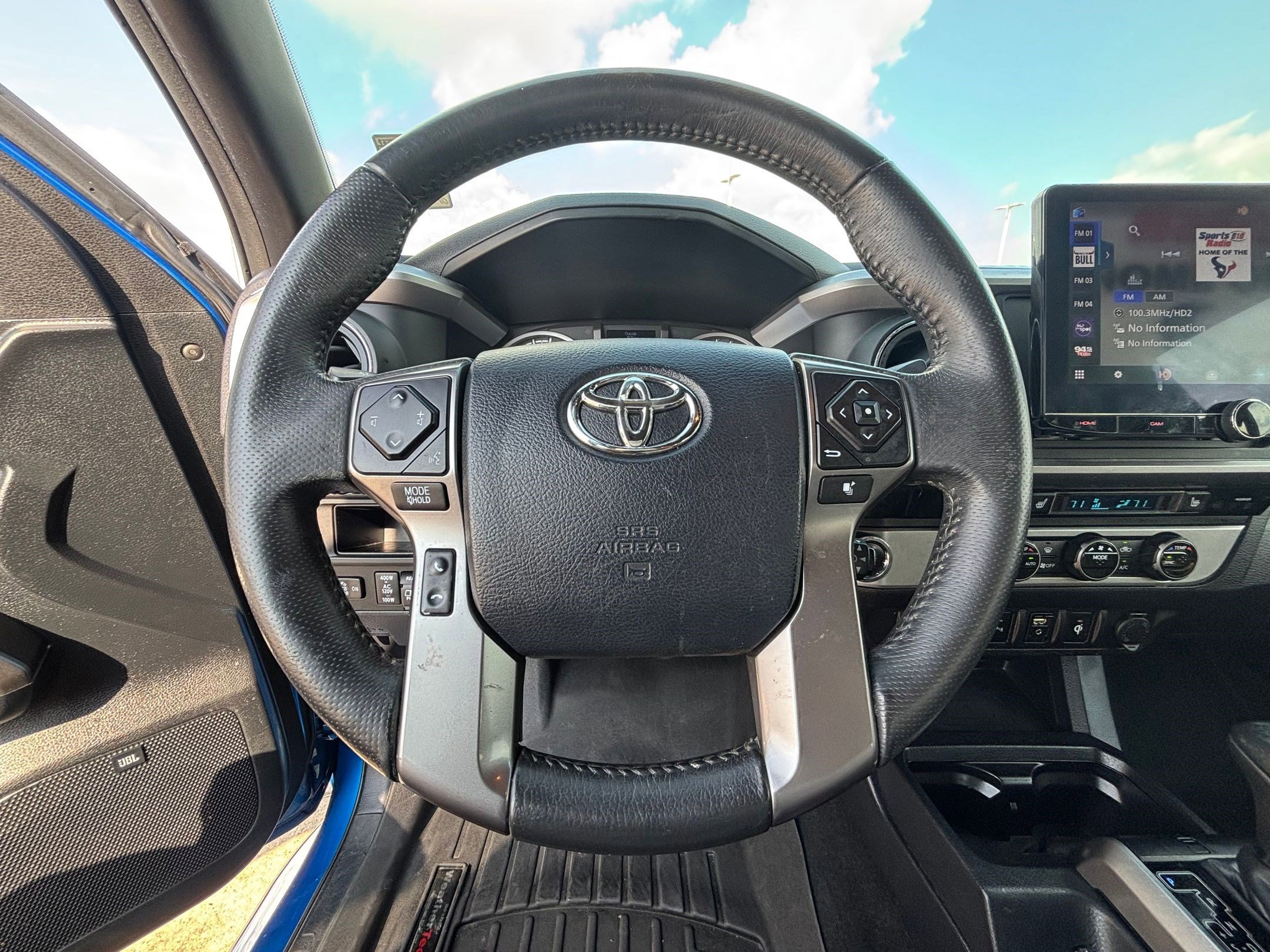 Used 2017 Toyota Tacoma Limited image 16