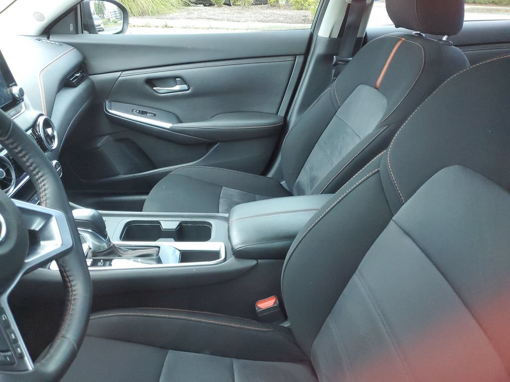 Certified 2023 Nissan Sentra SR w/ Trunk Package FWD image 11