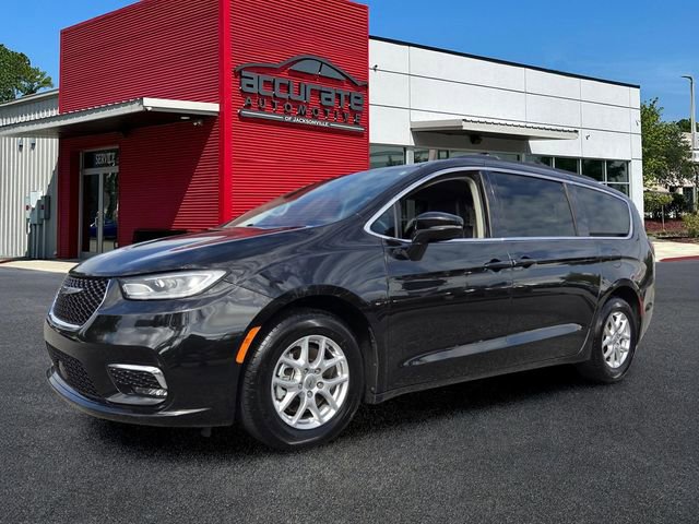 Used 2022 Chrysler Pacifica Touring-L