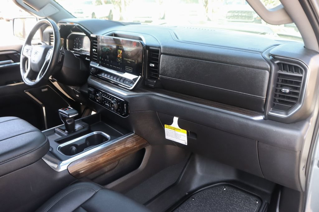 Used 2024 Chevrolet Silverado 1500 LT Trail Boss w/ LT Trail Boss Premium Package AWD/4WD image 40