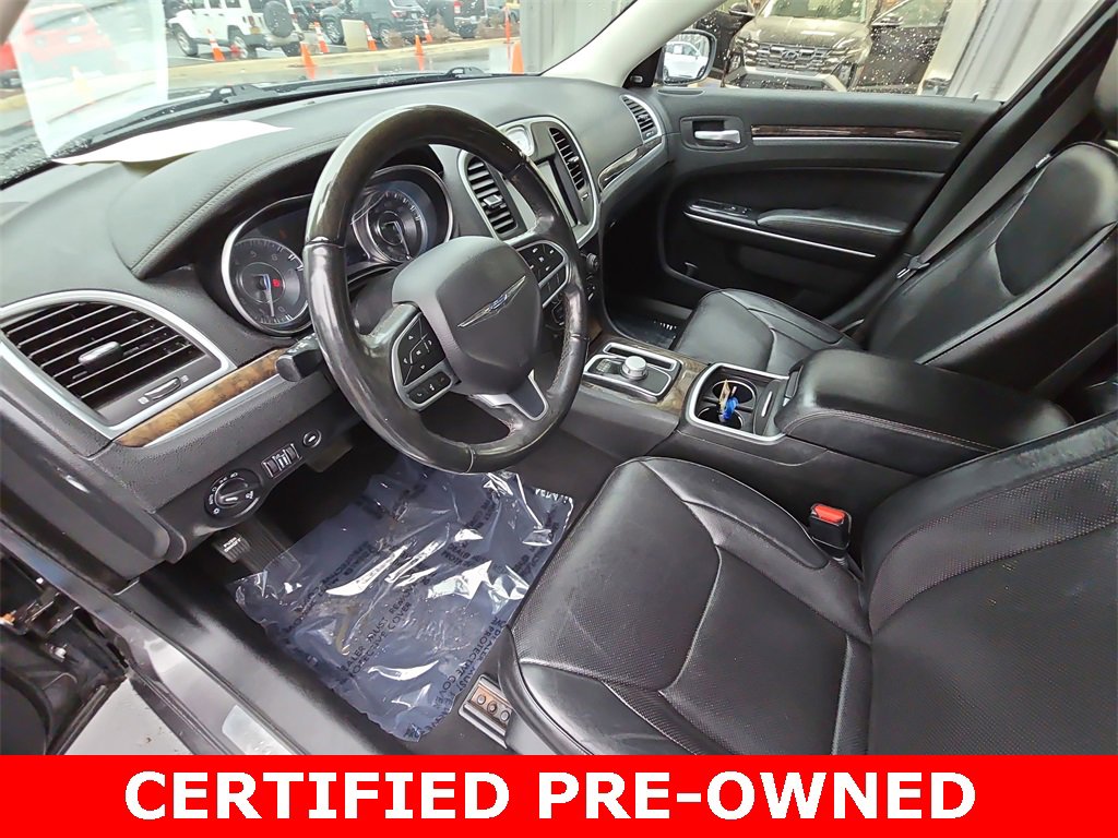 Certified 2019 Chrysler 300 Limited image 16