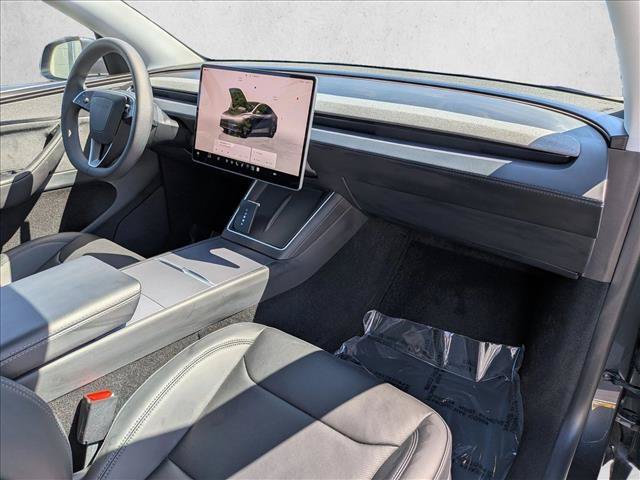 Used 2026 Tesla Model Y 2WD image 22