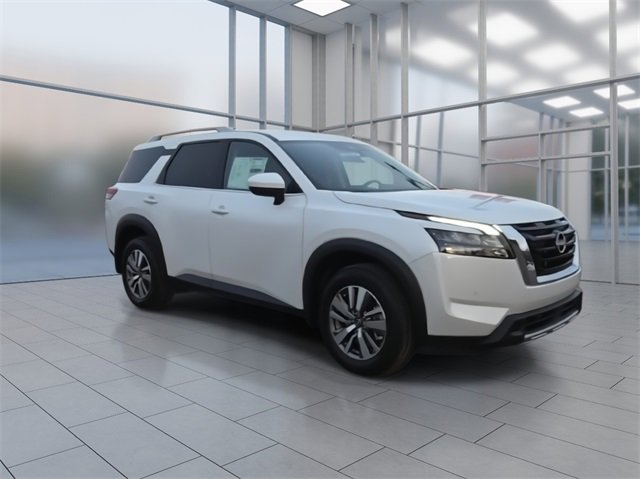 New 2025 Nissan Pathfinder SL image 2