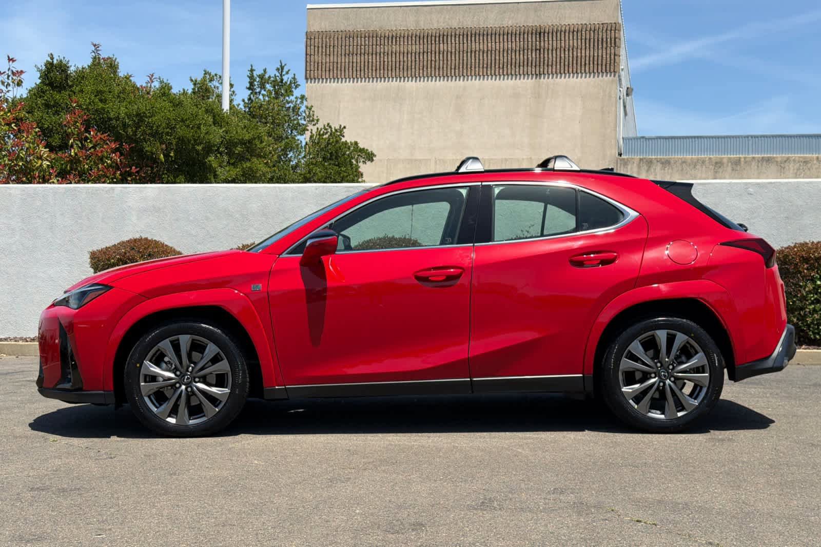 Used 2025 Lexus UX 300h AWD image 9
