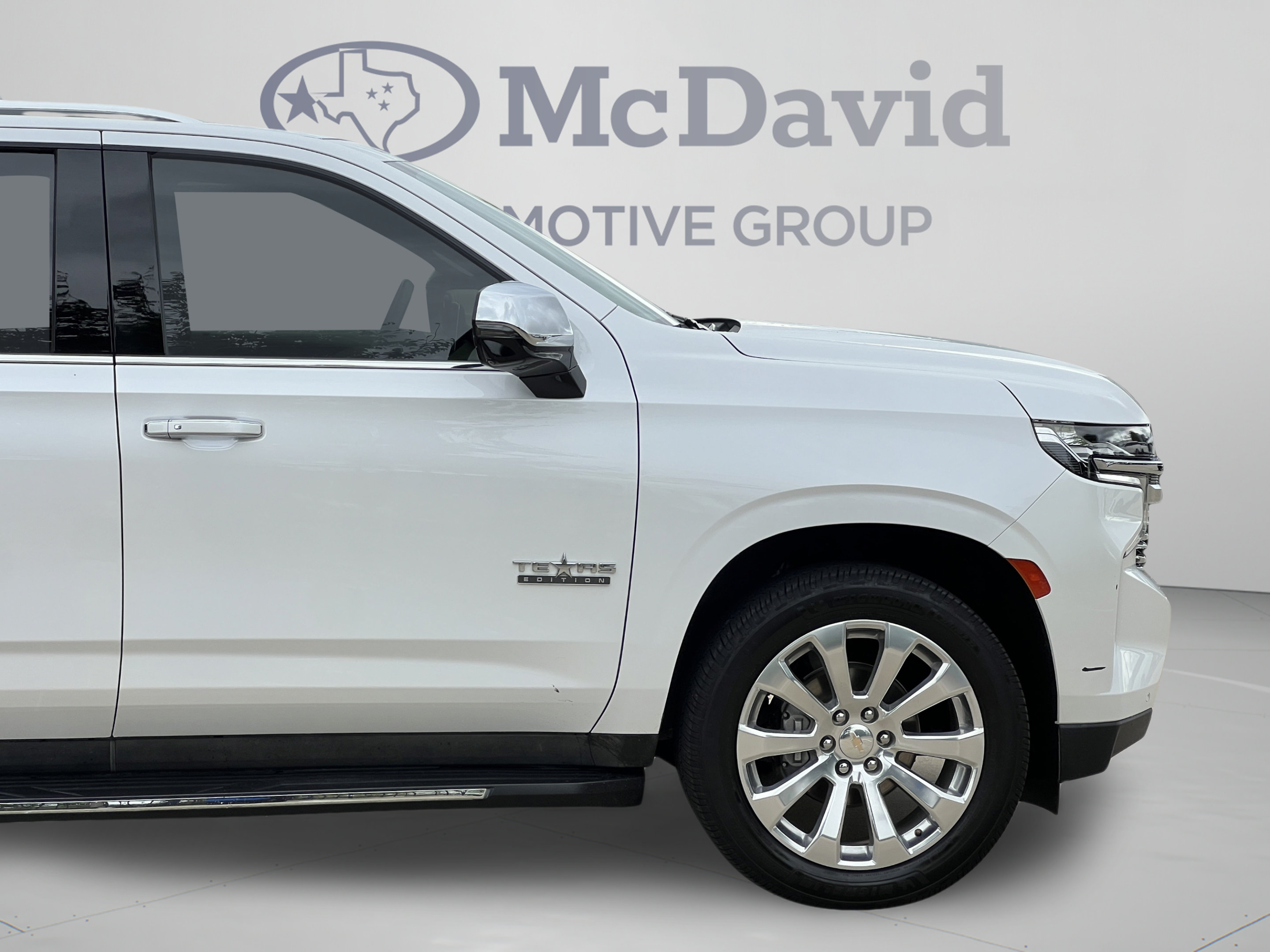 Used 2023 Chevrolet Suburban Premier w/ Premium Package RWD image 35