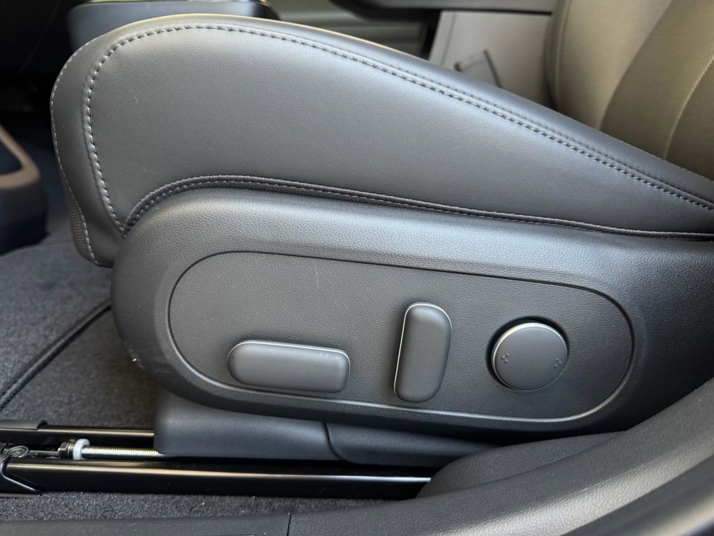 New 2025 Hyundai Ioniq 5 SEL image 8