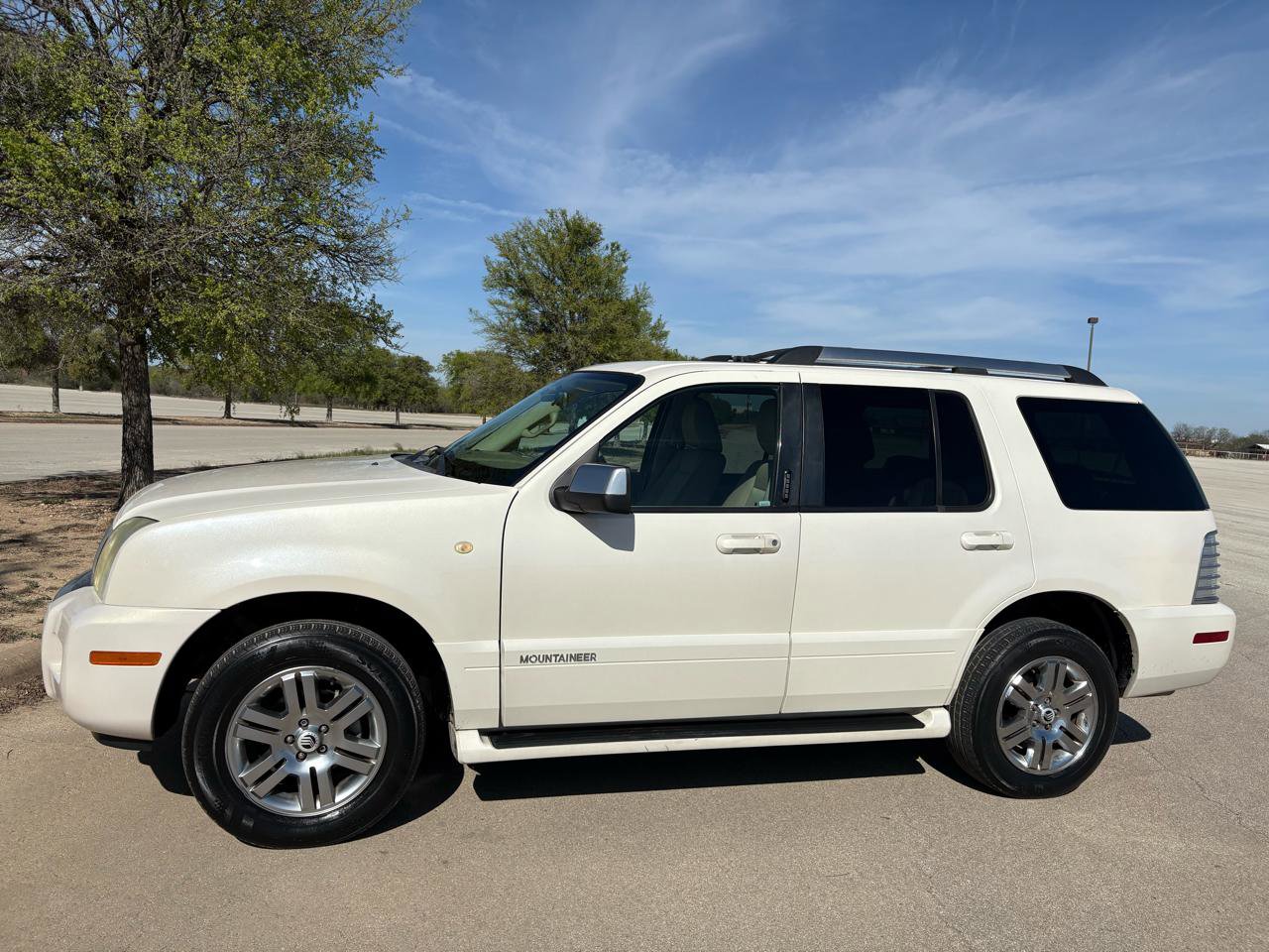 Used 2009 Mercury Mountaineer Premier image 9
