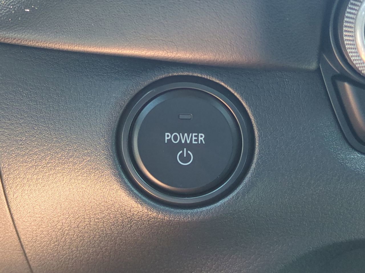 Used 2025 MAZDA CX-50 AWD 2.5 Hybrid w/ Premium Pkg image 22