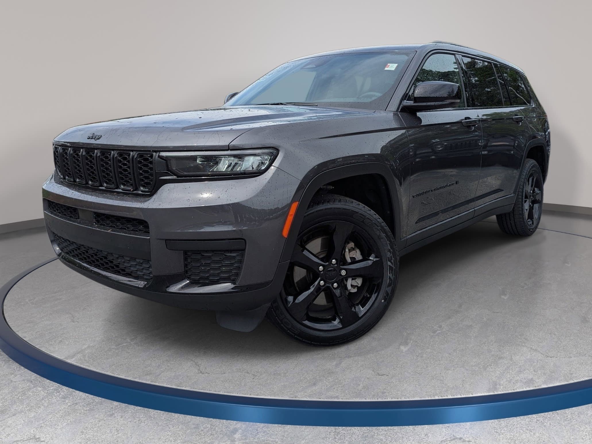 Certified 2023 Jeep Grand Cherokee L Laredo image 1