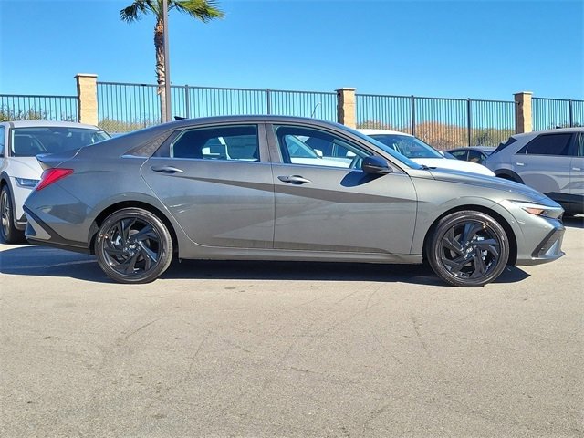 New 2026 Hyundai Elantra SEL Sport Premium image 25