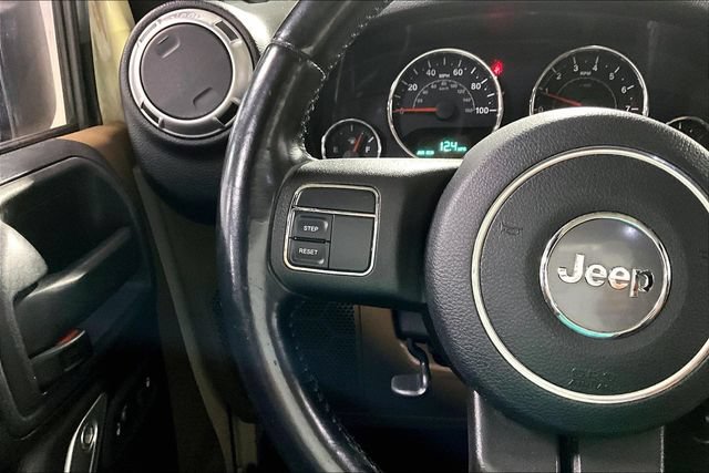 Used 2012 Jeep Wrangler Unlimited Sahara AWD/4WD image 11