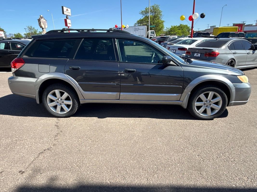 Used 2009 Subaru Outback 2.5i Special Edition AWD/4WD image 8
