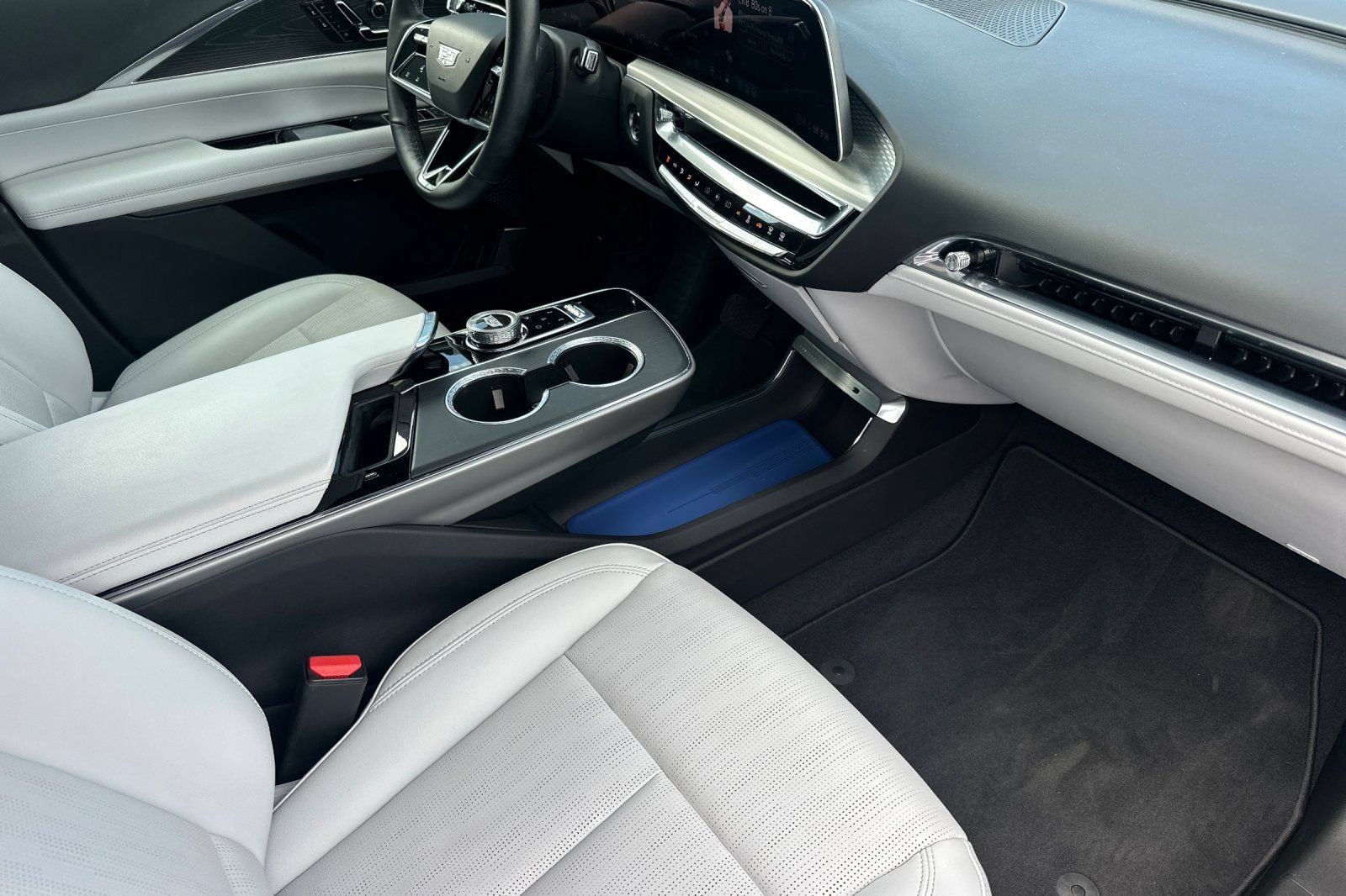 Certified 2024 Cadillac Lyriq Sport RWD image 19