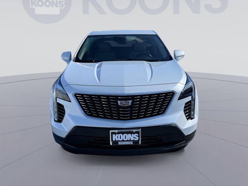 Used 2023 Cadillac XT4 Luxury w/ Cold Weather Package image 11
