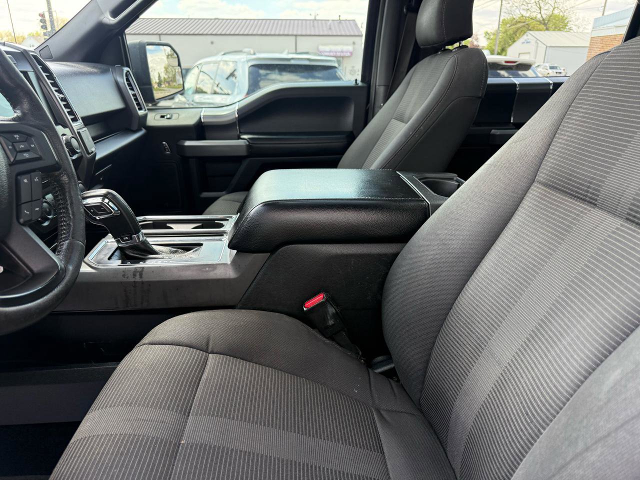 Used 2016 Ford F150 XLT w/ Equipment Group 302A Luxury AWD/4WD image 12