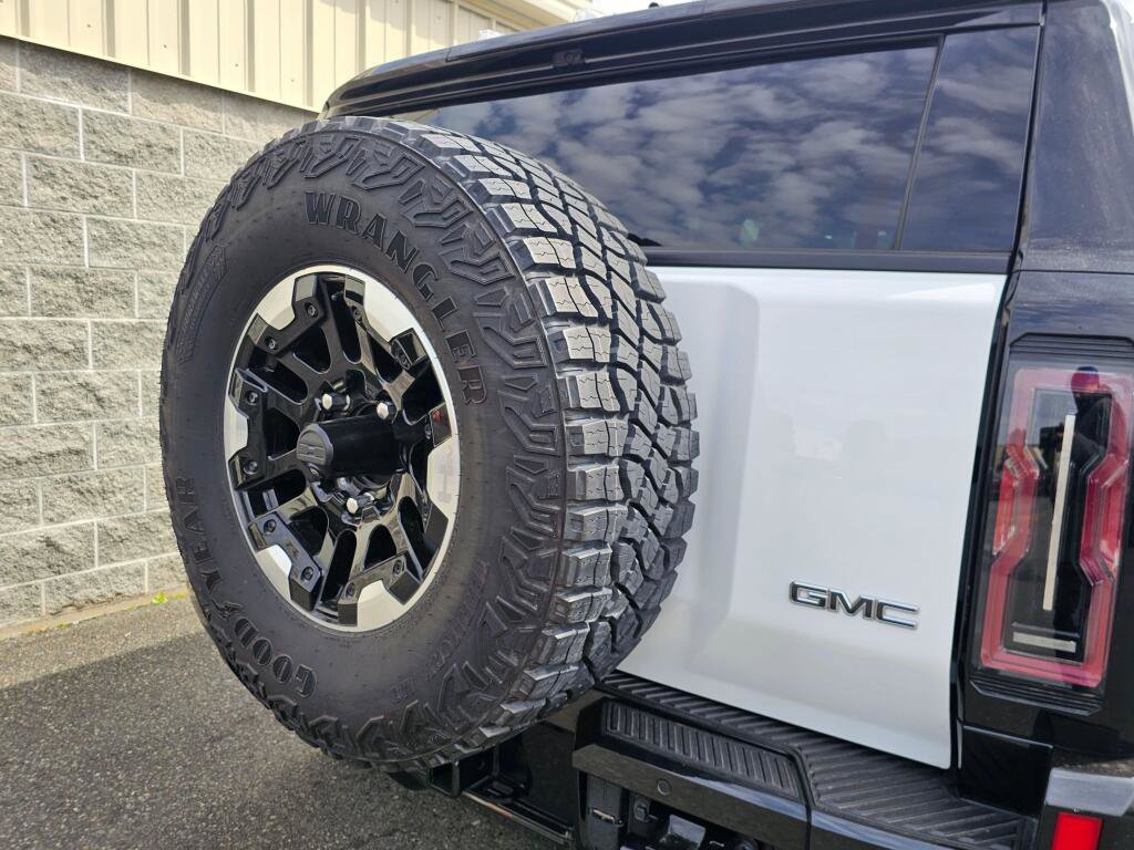 Used 2025 GMC Hummer EV 3X w/ Extreme Off-Road Package image 16