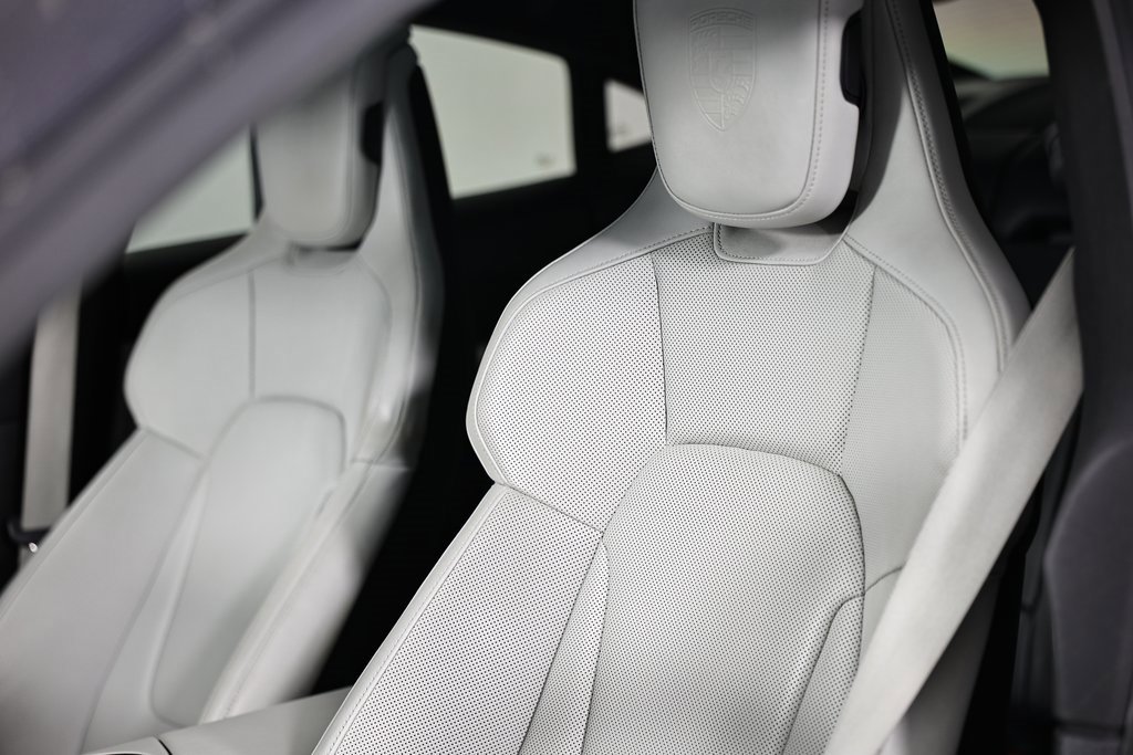 Certified 2024 Porsche Taycan image 22