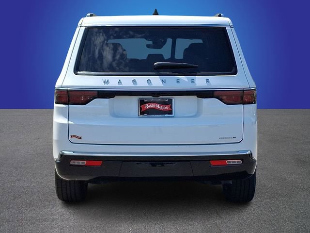 Used 2024 Jeep Wagoneer L Series II RWD image 5