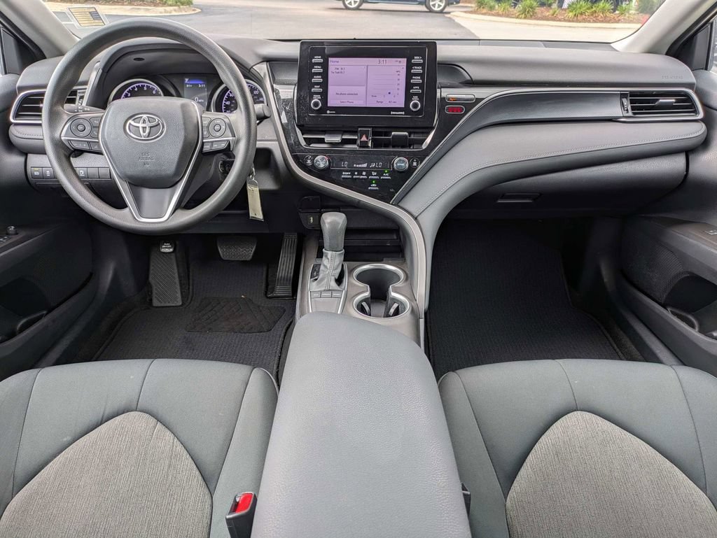 Used 2022 Toyota Camry LE FWD image 17