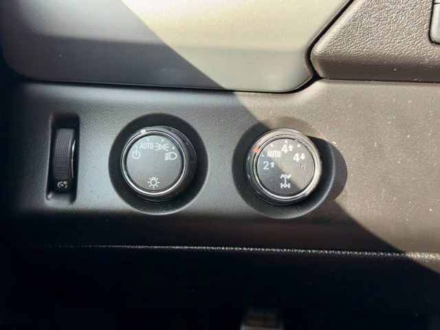 Used 2015 Chevrolet Tahoe 4WD image 22