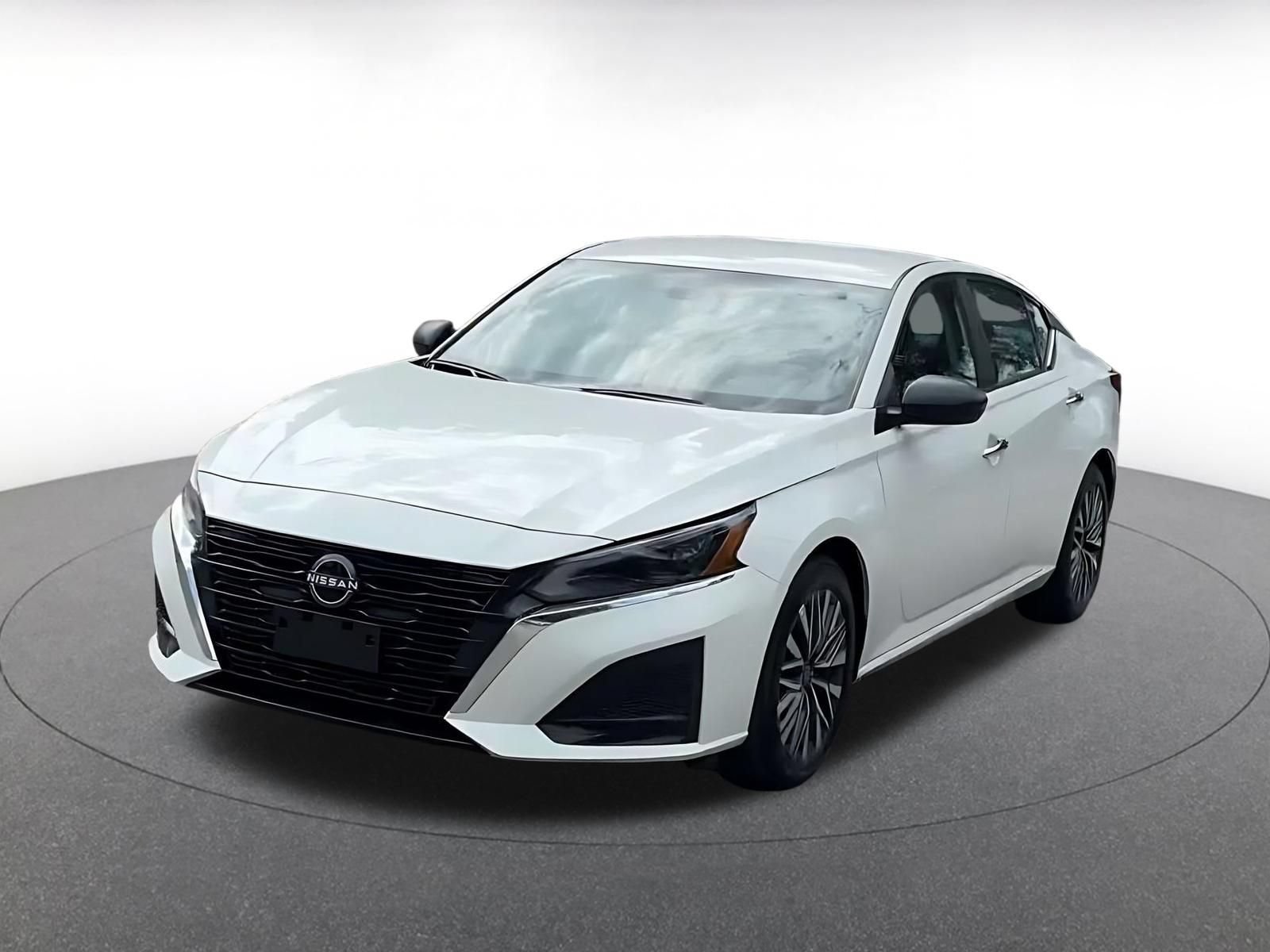 Used 2025 Nissan Altima 2.5 SV FWD image 5