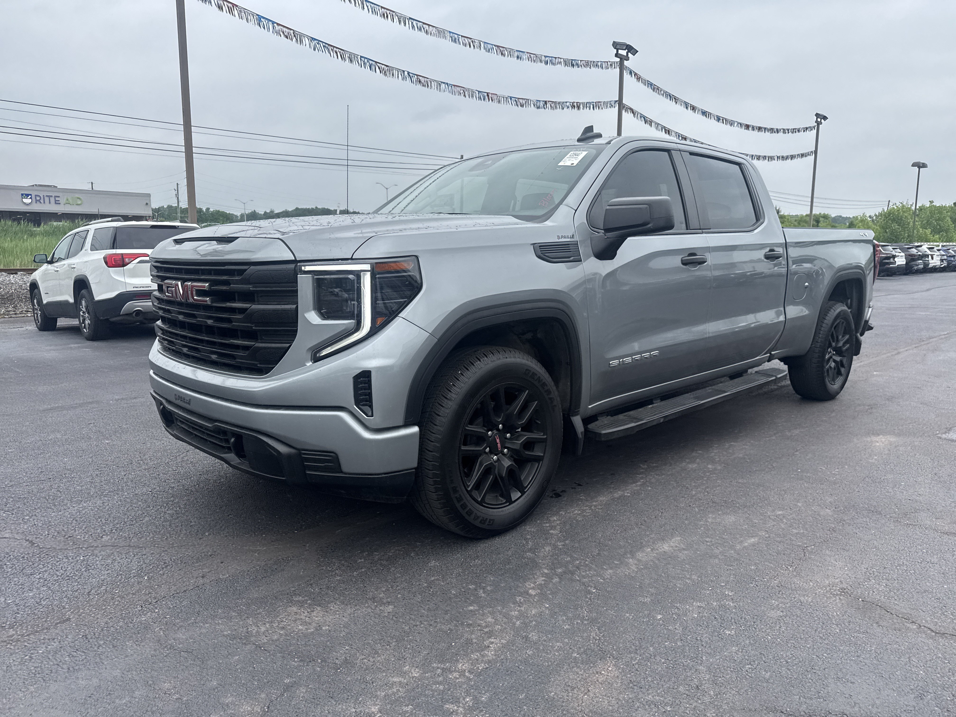 Used 2024 GMC Sierra 1500 Pro w/ Graphite Edition AWD/4WD image 8