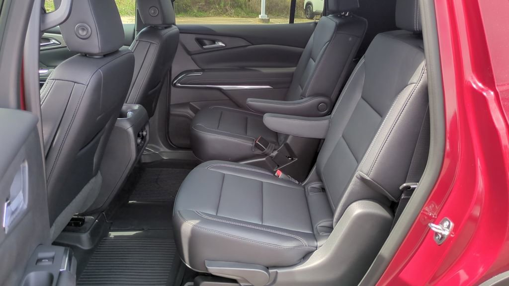 New 2026 Chevrolet Traverse LT w/ Midnight/Sport Edition FWD image 14
