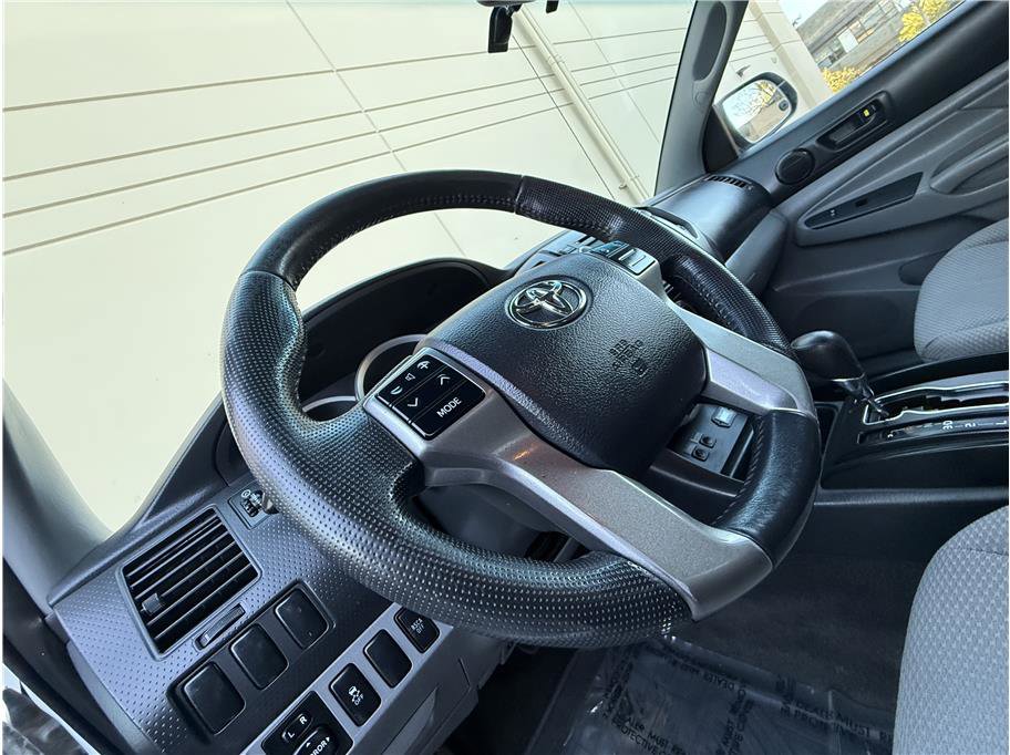 Used 2013 Toyota Tacoma 4x4 Access Cab w/ Convenience Pkg image 8