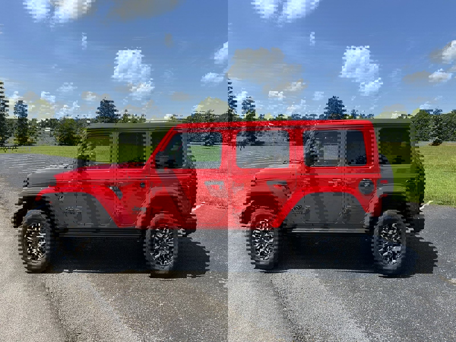 New 2025 Jeep Wrangler Sahara image 4