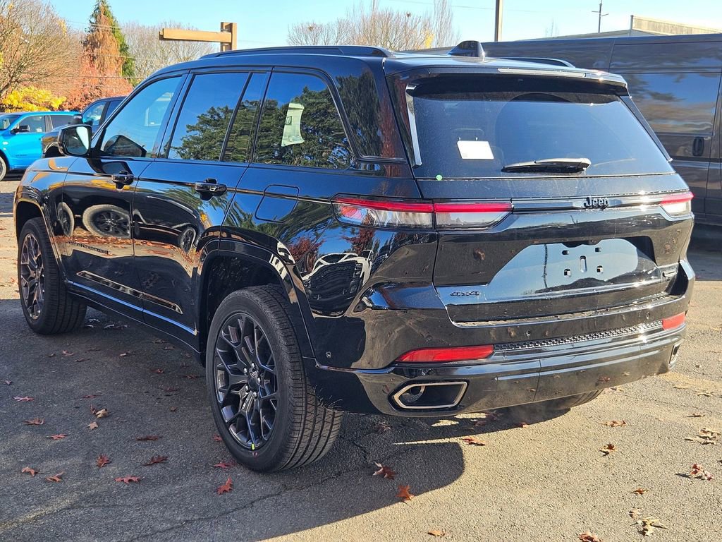 New 2025 Jeep Grand Cherokee Summit w/ Obsidian Package image 5