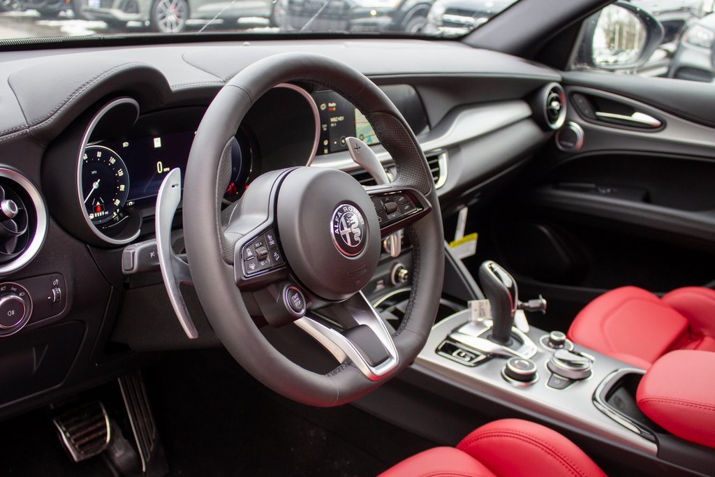 New 2025 Alfa Romeo Stelvio Sprint image 11
