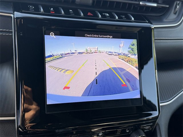 Used 2023 Jeep Grand Cherokee L Laredo image 16