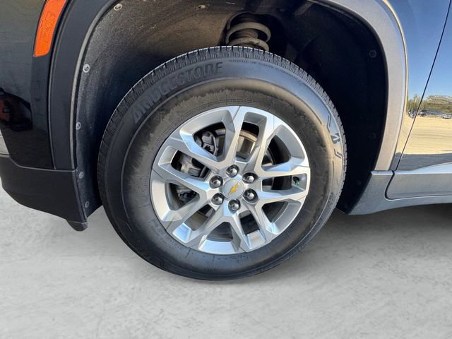 Used 2023 Chevrolet Traverse LS w/ Safety Package image 23
