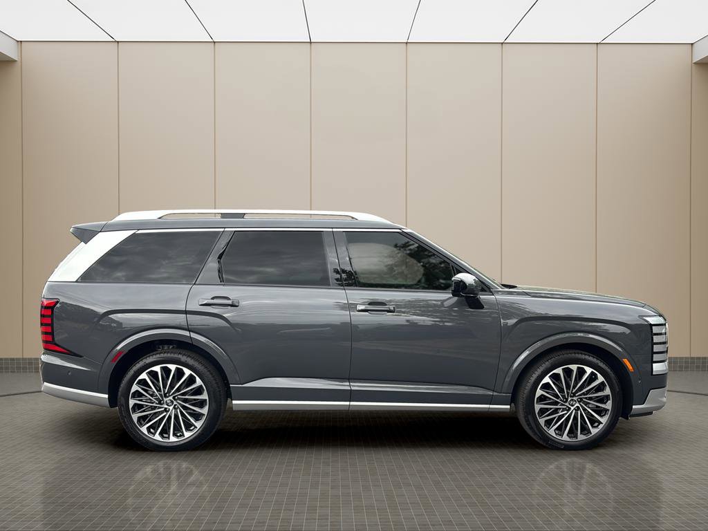 Used 2026 Hyundai Palisade Calligraphy FWD image 6
