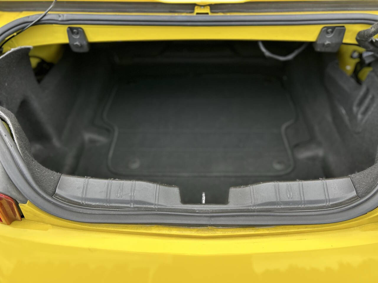 Used 2017 Chevrolet Camaro SS image 17