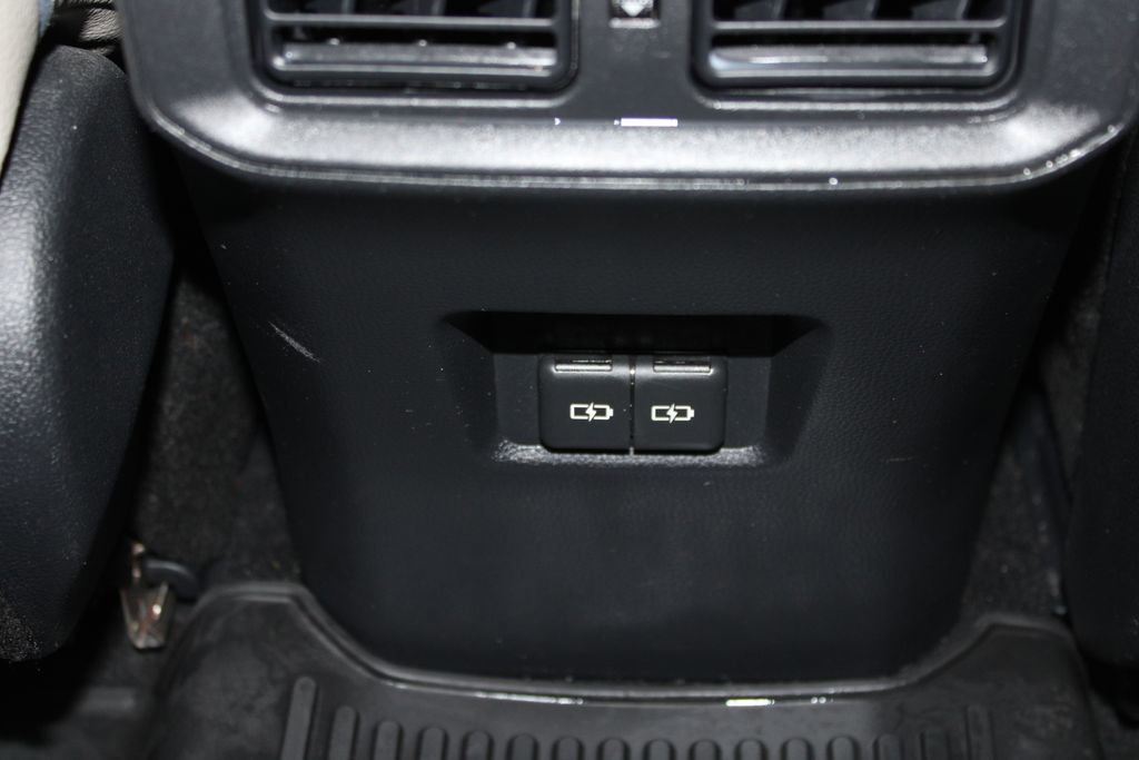 Used 2022 Toyota RAV4 XLE w/ Convenience Package AWD/4WD image 18