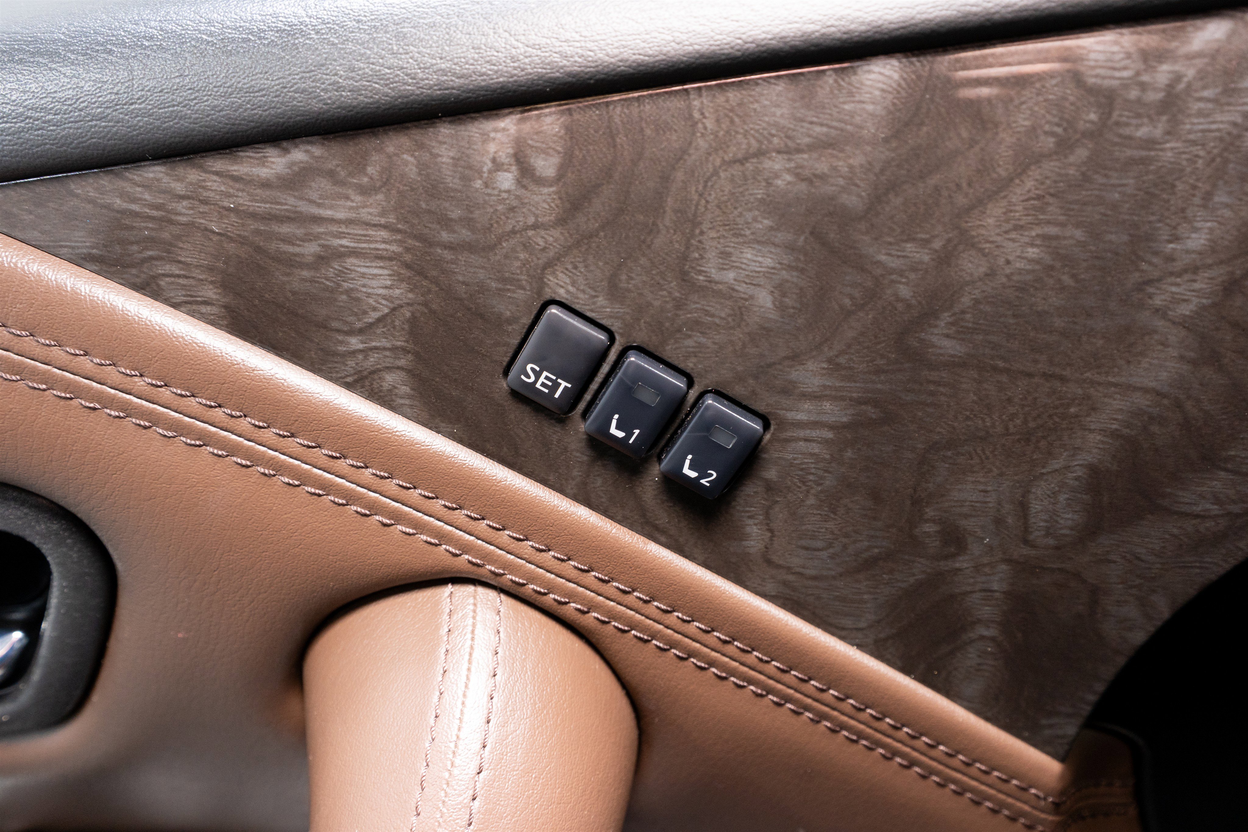 Used 2021 Nissan Armada Platinum image 14
