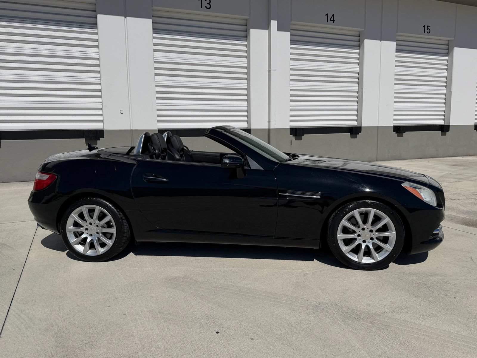 Used 2016 Mercedes-Benz SLK 300 image 2