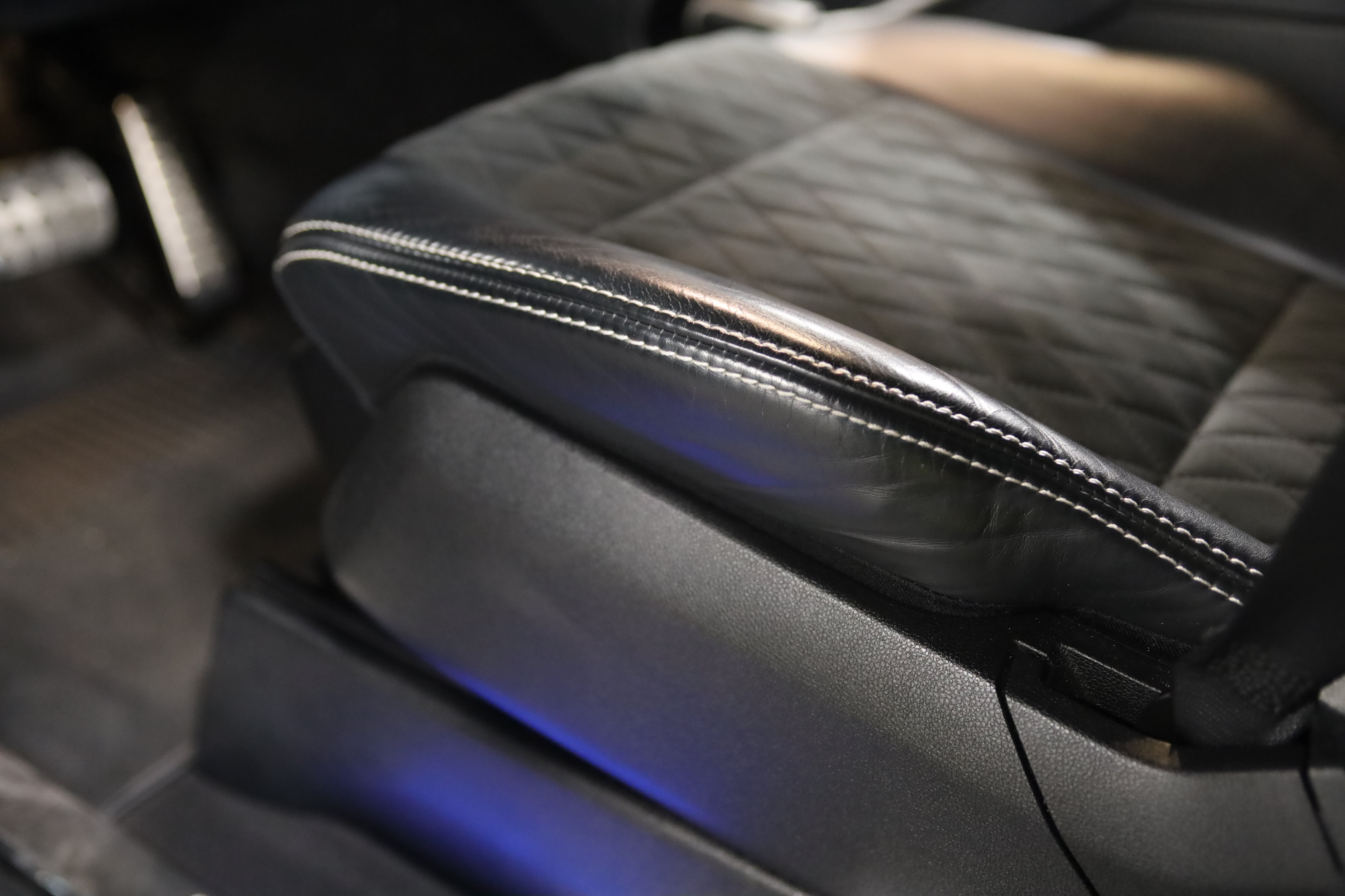 Used 2018 Mercedes-Benz G 550 Squared image 20