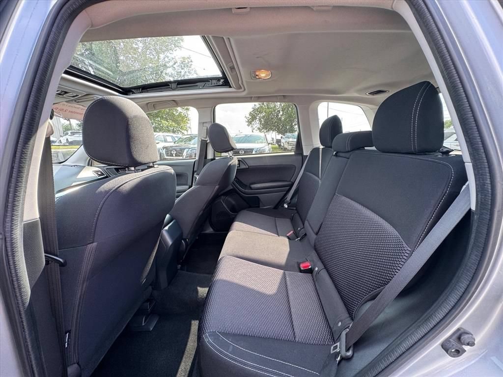 Used 2017 Subaru Forester 2.5i Premium w/ Popular Package #2A AWD/4WD image 11