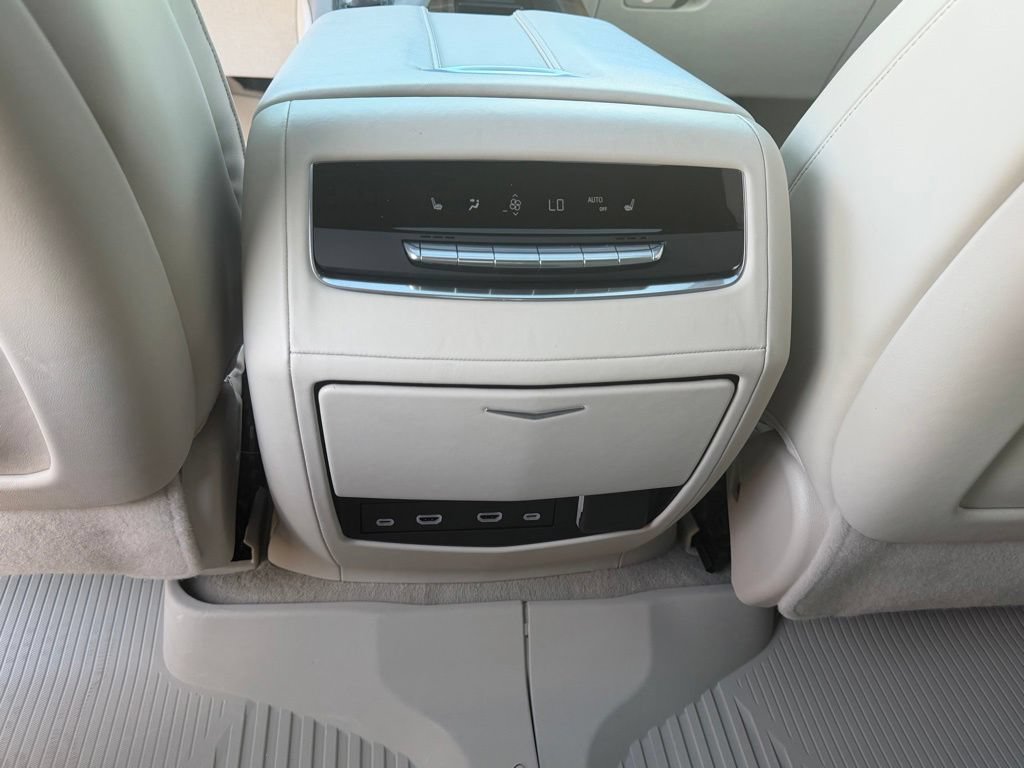 Used 2024 Cadillac Escalade Sport Platinum w/ LPO, Floor Liner Package AWD/4WD image 14