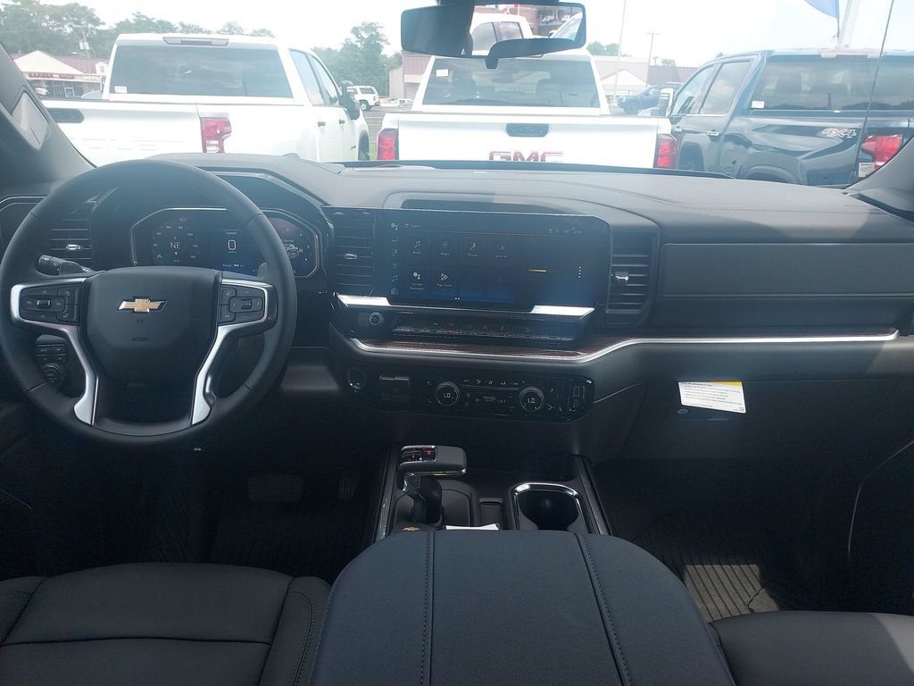 New 2026 Chevrolet Silverado 1500 LT w/ Z71 Off-Road Package AWD/4WD image 15